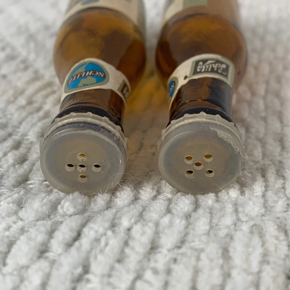 Vintage Schlitz Beer Miniature Bottles Amber Glass Salt‎ Pepper Shakers 1957
